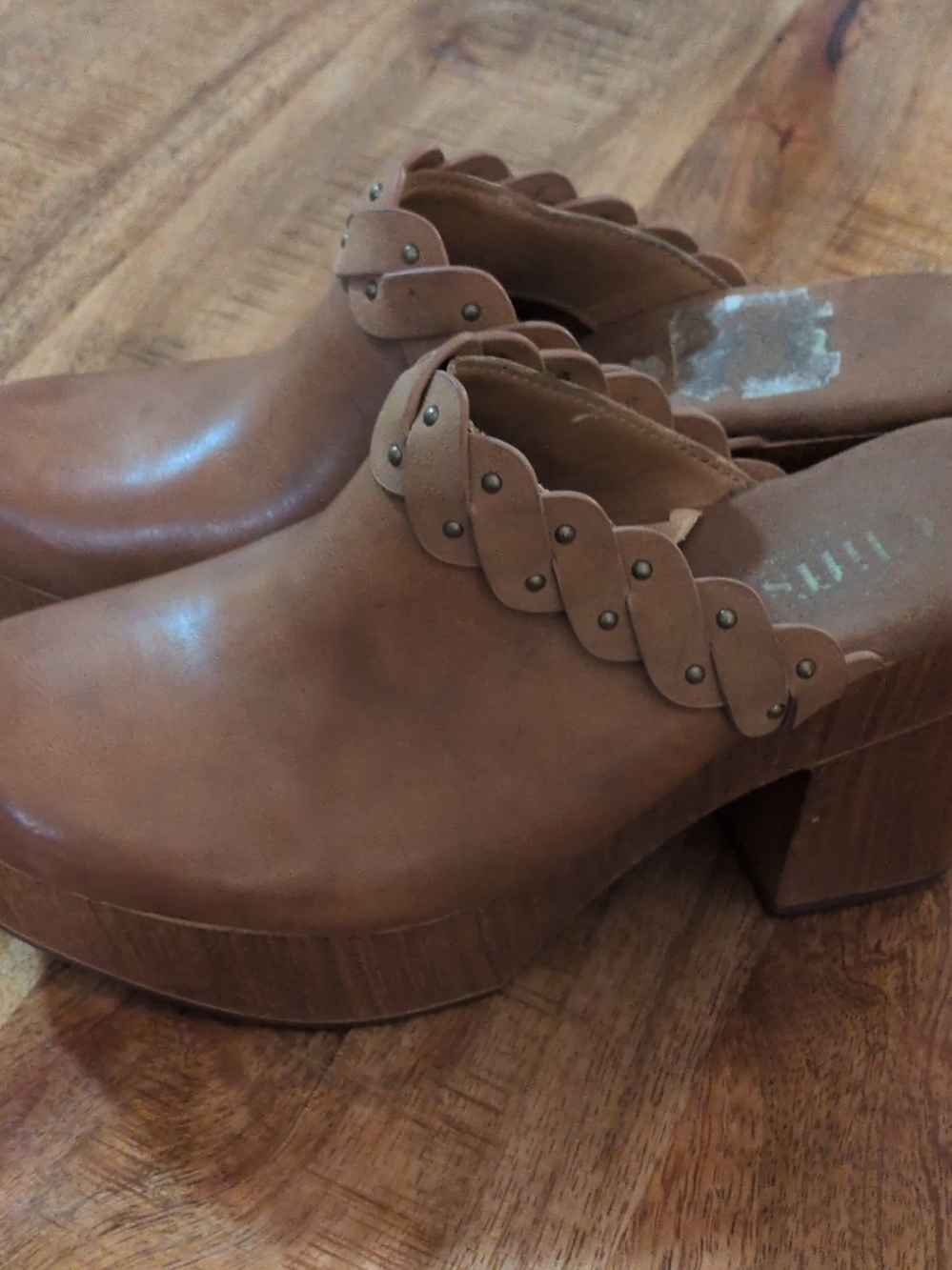 Cliffs by White Mountain Touro Brown Studded Platform Mules Size 8.5M